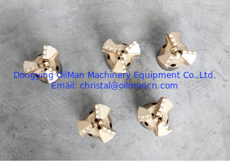 3 lames étape type 6-1/2 "carbure de tungstène diamant PDC Drag Bit pour le forage de roche
